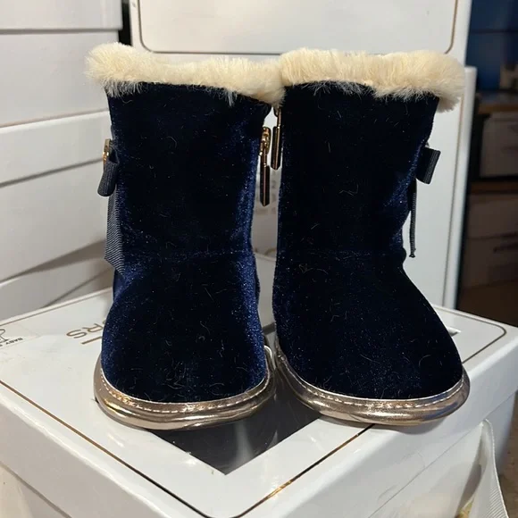 Michael Kors Baby Sweet Infant Booties Boots Shoes velour navy new Girls Size 2 - Picture 4 of 10
